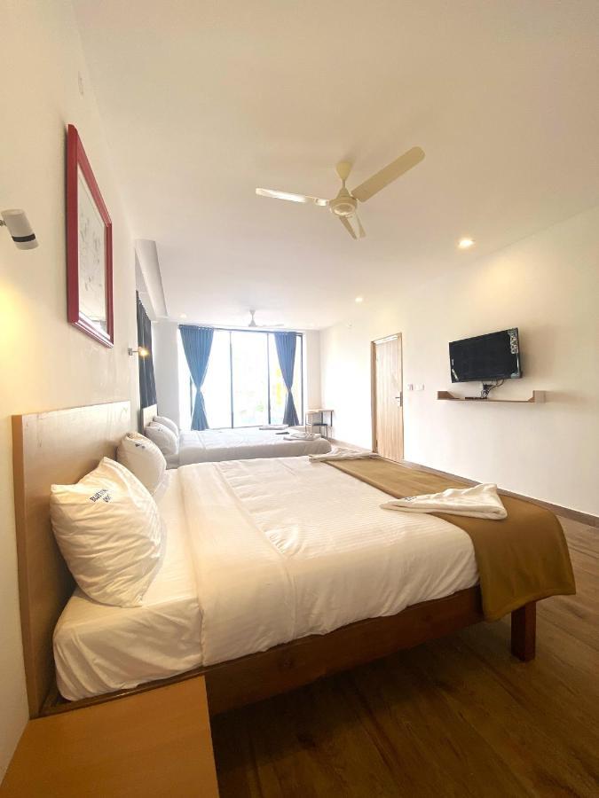 Hotel Bluestone ศรีกาลาฮาสตี ภายนอก รูปภาพ