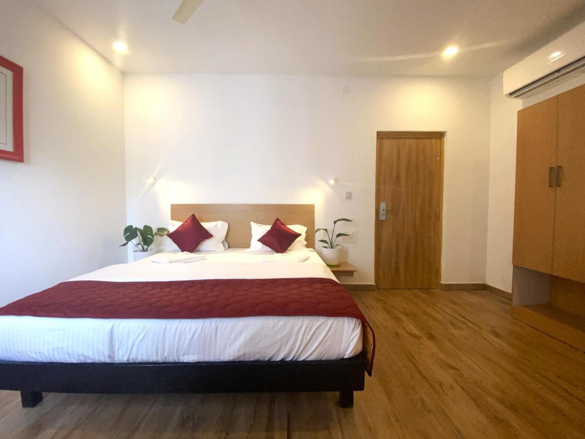 Hotel Bluestone ศรีกาลาฮาสตี ภายนอก รูปภาพ